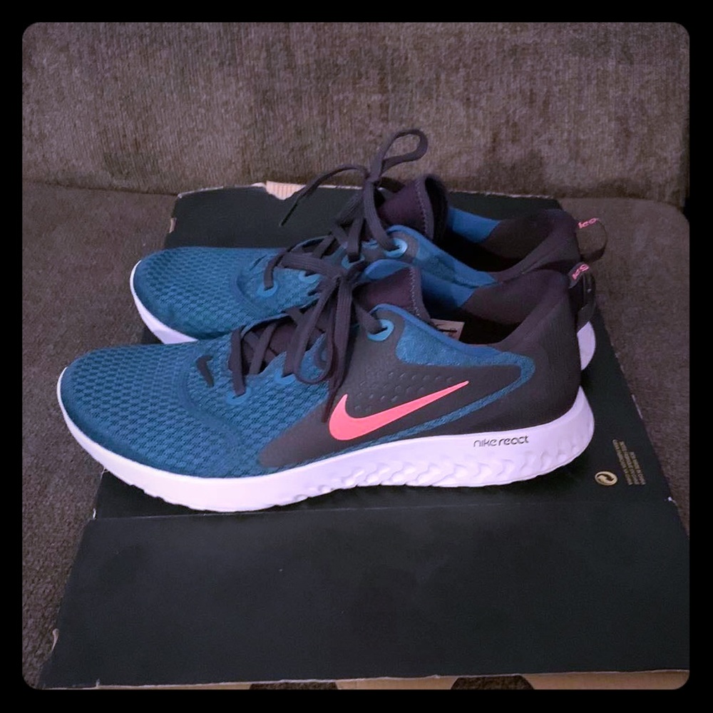 Nike men’s size 12 Epic React foam running shoes
